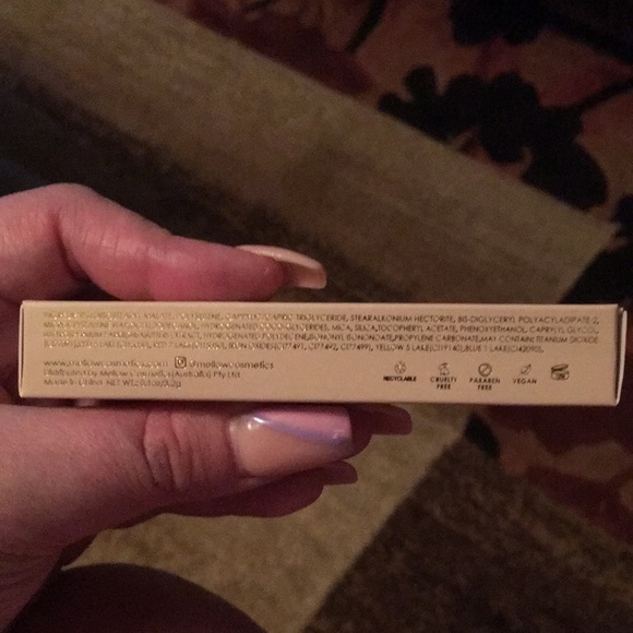 New In Box MELLOW LIQUID LIP GLOSS - SHADE: ST TROPEZ - Picture 6 of 6